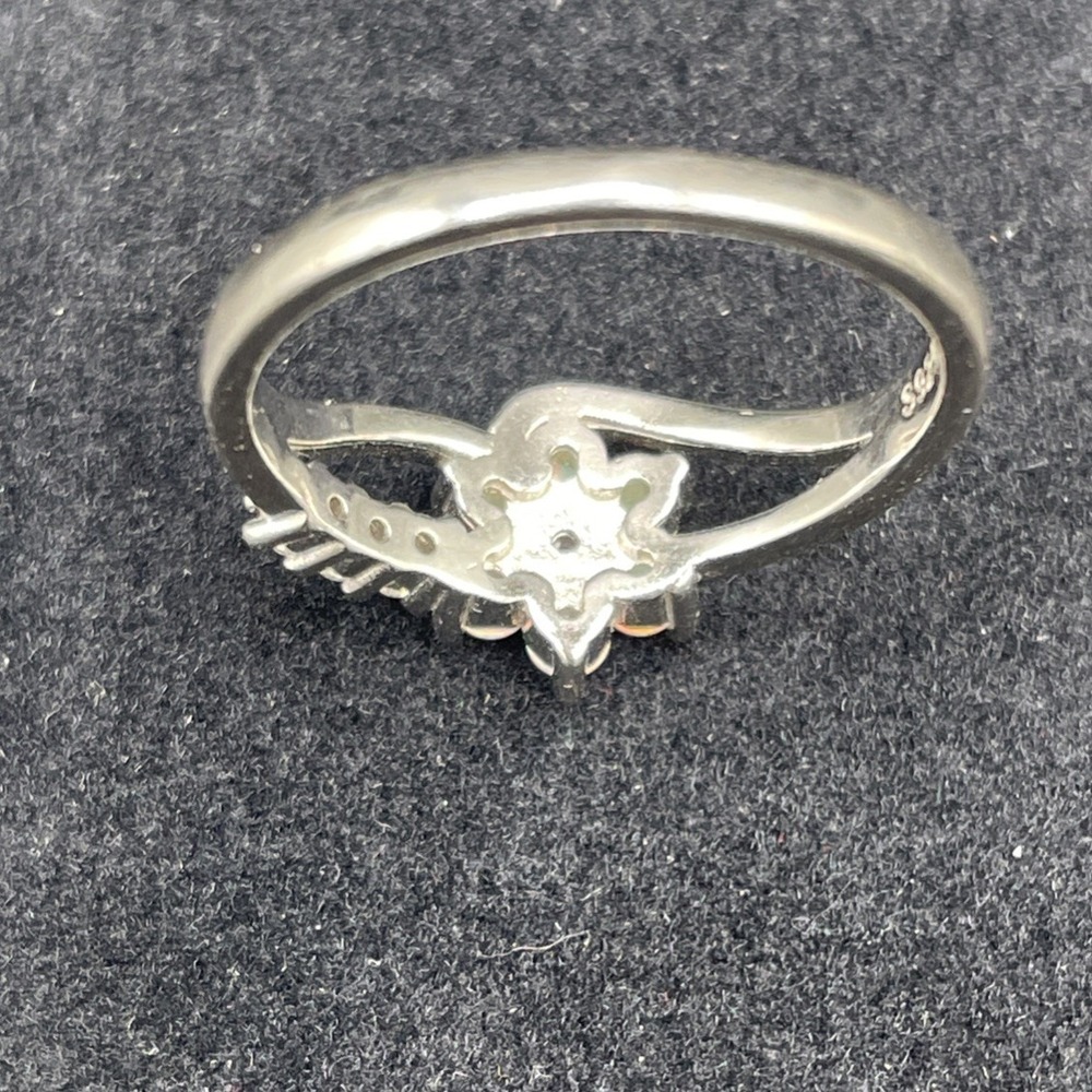 Sterling Silver 925 Opal CZ Flower Ring Size 7.75 Prong Setting 6 Petal Bypass - Picture 6 of 6